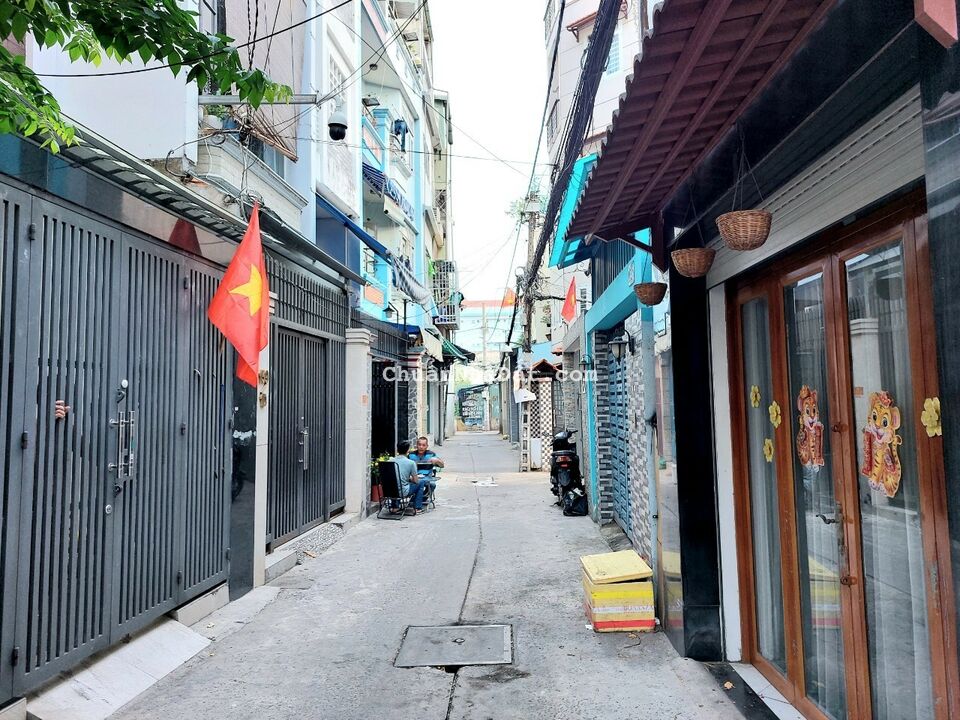 Bán nhà Quận 8 - hẻm ô tô - 5 tầng 4 PN - 40m2 - nhỉnh 7tỷ - Ms. Dung.