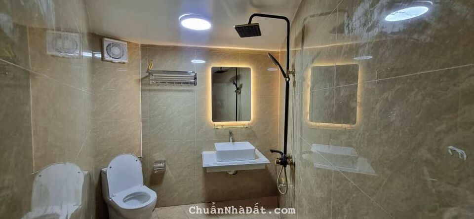 Siêu phẩm , Full nội thất đẹp, ở luôn, Gần Hồ, Gần ô Tô, DT 35m2x5T, MT 6m, Giá 3,65 tỷ