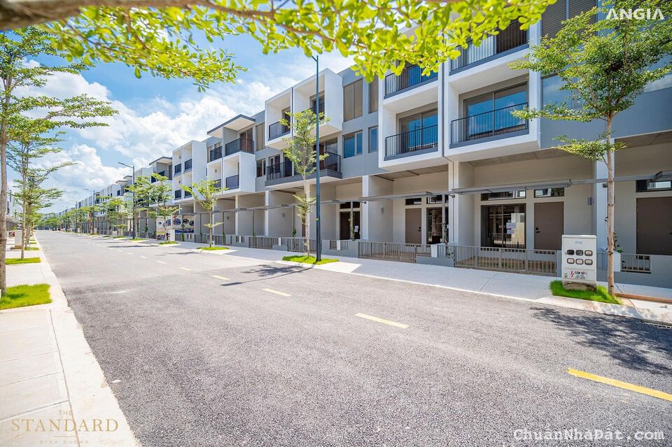 Nhà Phố TP.Tân Uyên - The Standard , nhà mới sổ sẳn , thiết kế phong cách Resort đẳng cấp Nhà Phố TP.Tân Uyên - The Standard , nhà mới sổ sẳn , thiết kế phong cách Resort đẳng cấp