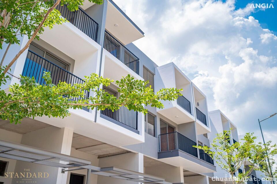 Nhà Phố TP.Tân Uyên - The Standard , nhà mới sổ sẳn , thiết kế phong cách Resort đẳng cấp Nhà Phố TP.Tân Uyên - The Standard , nhà mới sổ sẳn , thiết kế phong cách Resort đẳng cấp