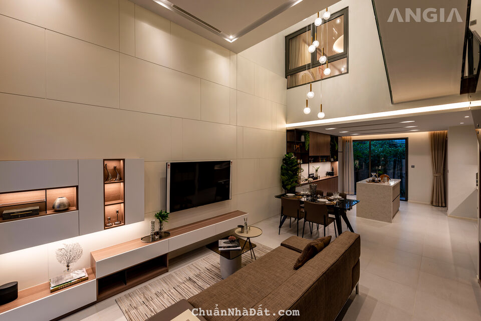 Nhà phố biệt lập 5 tỷ. Thanh toán 1.5 tỷ. Nhận nhà, nhận sổ ngay. Ưu đãi LS 5%/tháng/24 tháng Nhà phố biệt lập 5 tỷ. Thanh toán 1.5 tỷ. Nhận nhà, nhận sổ ngay. Ưu đãi LS 5%/tháng/24 tháng