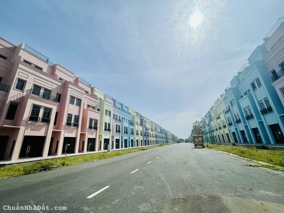 Kẹt vốn kinh doanh cần bán gấp lô góc 102m2 Stella Mega City ngay hồ ánh sáng LH 0915936980 Kẹt vốn kinh doanh cần bán gấp lô góc 102m2 Stella Mega City ngay hồ ánh sáng LH 0915936980