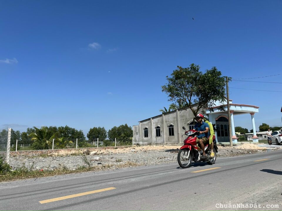 BÁN GẤP 300M2 ĐẤT THỔ CƯ GIÁ RẺ