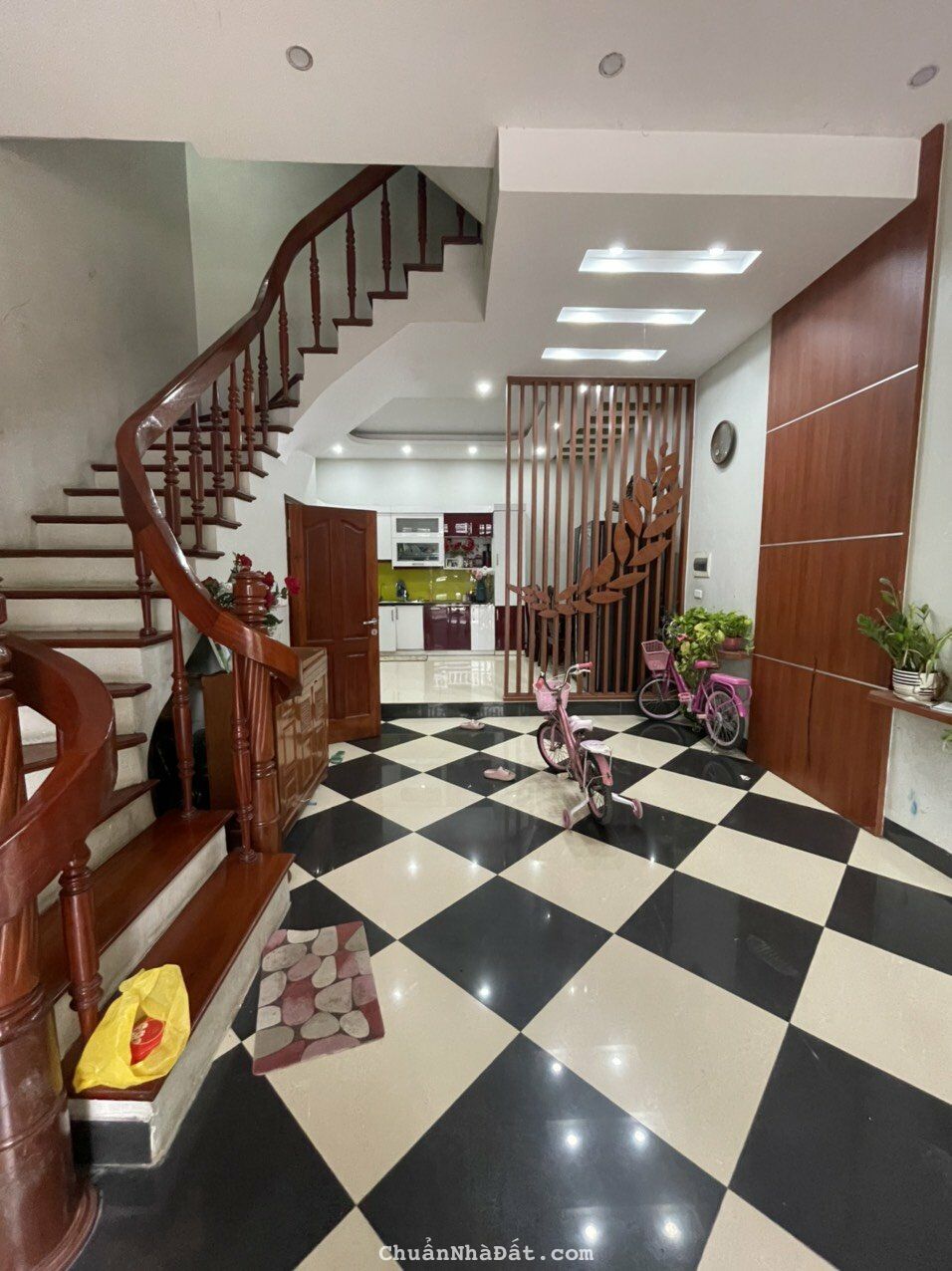  Cần bán nhà 5.5 tầng, full nội thất, ở ngay đón Tết tại khu dịch vụ Dương Nội, Hà Đông