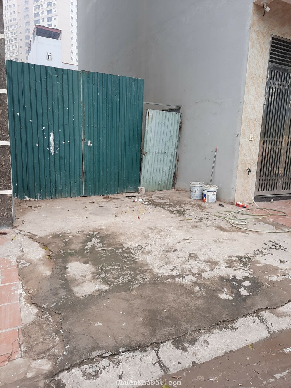 Cần bán gấp mảnh 50m2 tại khu C Yên Nghĩa, ngay chân cầu, vị trí kinh doanh, giá 5.4 tỷ