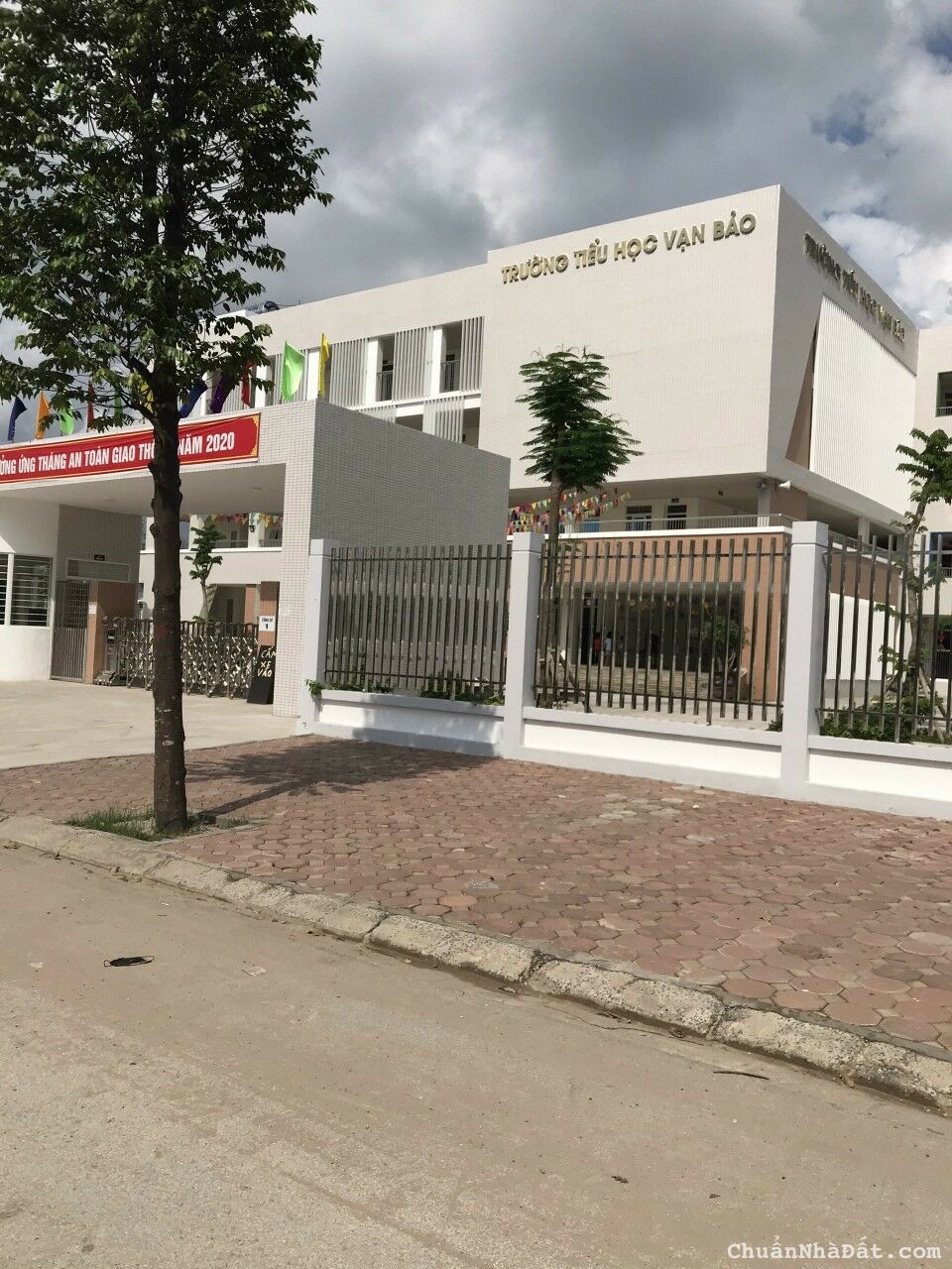 Cần bán lô đất No6A dịch vụ Vạn Phúc - Hà Đông, dt 41m2, mặt sau HimLam, không lỗi, giá 6.8 tỷ
