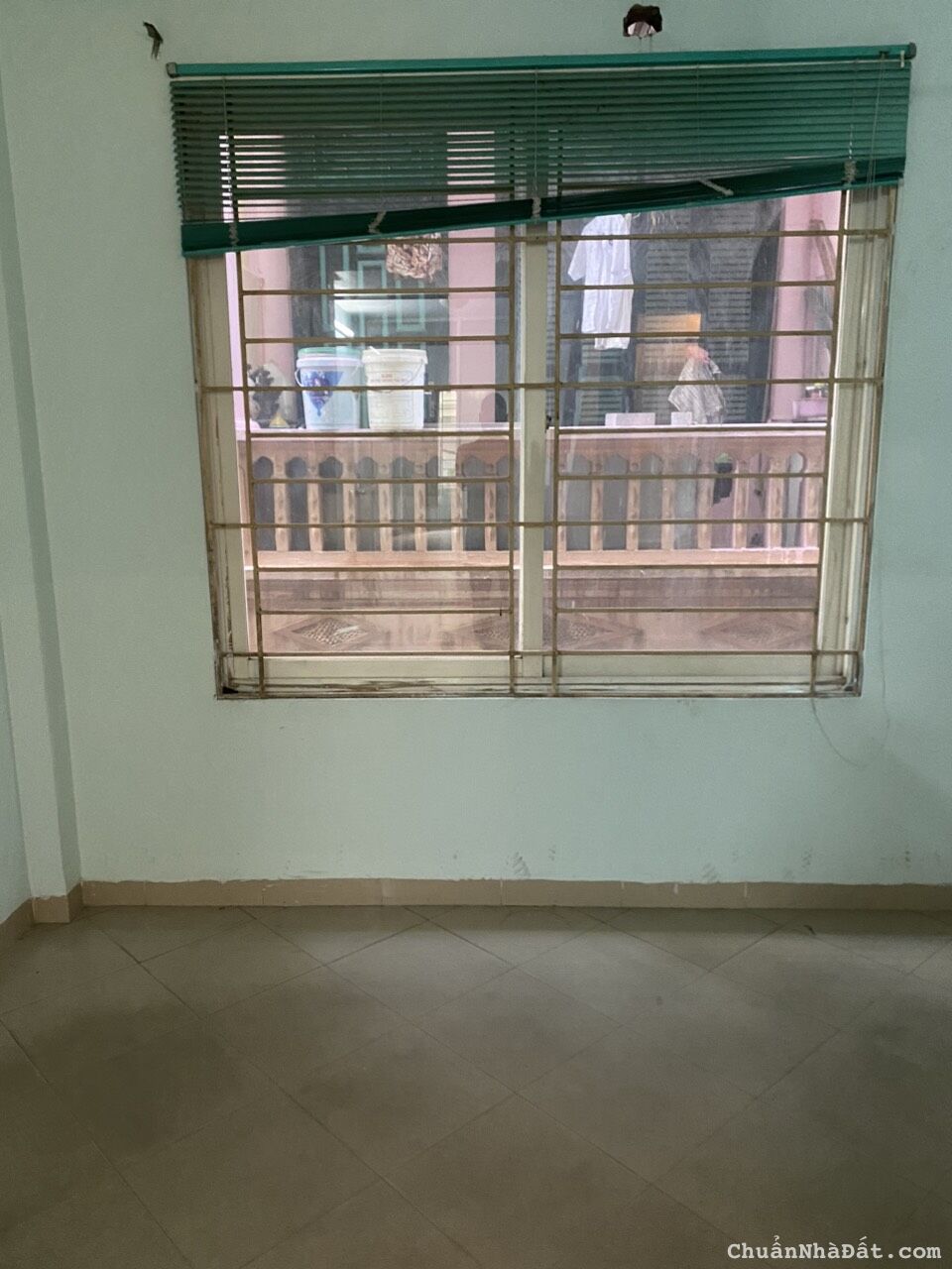 Cho thuê mặt bằng tại phố Văn Cao 45m2 x 2 tầng mặt tiền 5m, chỉ 13tr đồng.  