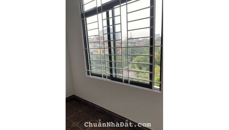 Cho thuê nhà nguyên căn 5 tầng dt 40m2 MT 7m tiện kinh doanh tại Ngọc Hà chỉ 17,5tr đồng.