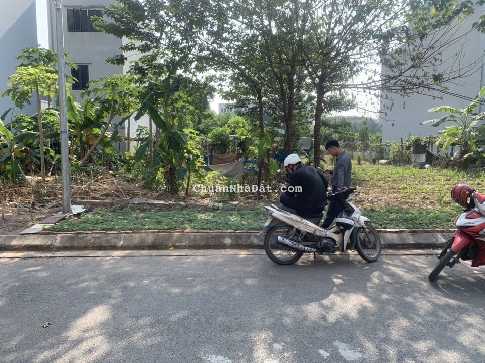 Bán 2 lô liền kề KĐT Sinh Thái: TT Như Quỳnh, Văn Lâm, Hưng Yên: 0988663893 Bán 2 lô liền kề KĐT Sinh Thái: TT Như Quỳnh, Văn Lâm, Hưng Yên: 0988663893