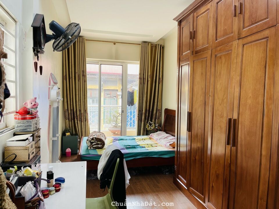 Bán nhà mặt phố Cổng Đục, Q. Hoàn Kiếm. 65m2x4T MT3m  giá 10.5tỷ