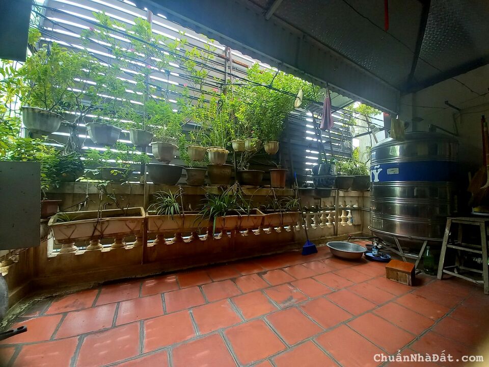 BÁN NHÀ MẶT ĐƯỜNG NGUYỄN VĂN CỪ.LONG BIÊN. 40M2 MẶT TIỀN 5M2 . <11 TỶ