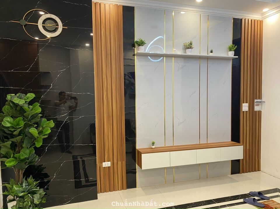 NHÀ MỚI XÂY - BÁT KHỐI - FULL NỘI THẤT - MẶT TIỀN RỘNG - ĐẲNG CẤP - GIÁ 3.9 TỶ