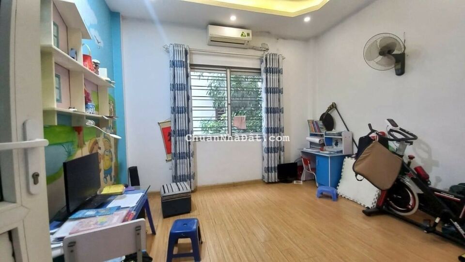 HOA LÂM, LONG BIÊN - NHÀ ĐẸP - NGÕ Ô TÔ ĐỖ CỬA - NGÕ THÔNG - MT RỘNG KINH DOANH - 5,6 TỶ