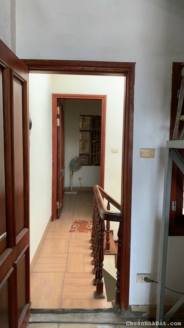 Bán nhà Hồng Tiến. 35m2 4 Tầng MT3m. Ngõ ba gác tránh- Ngõ thông 20m ra phố - Giá 4tỷ8 Bán nhà Hồng Tiến. 35m2 4 Tầng MT3m. Ngõ ba gác tránh- Ngõ thông 20m ra phố - Giá 4tỷ8