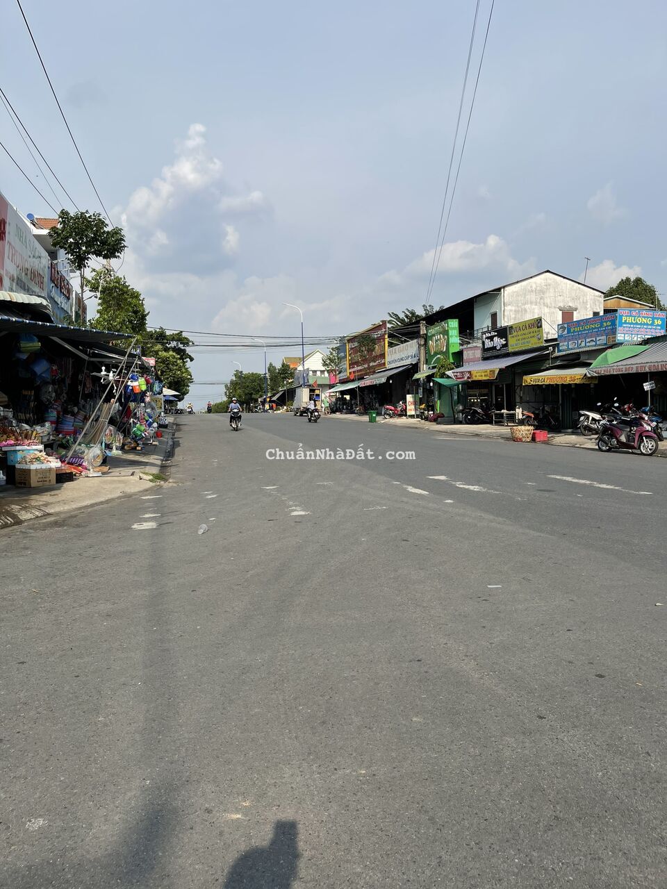 Tôi cần bán gấp dãy trọ 1 ki-ốt , 5phòng , Bến Cát , Bình Dương.