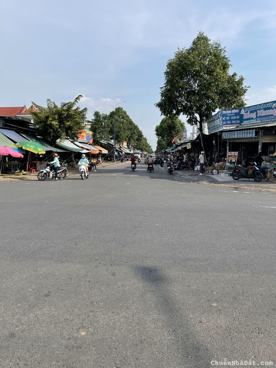 Tôi cần bán gấp dãy trọ 1 ki-ốt , 5phòng , Bến Cát , Bình Dương.