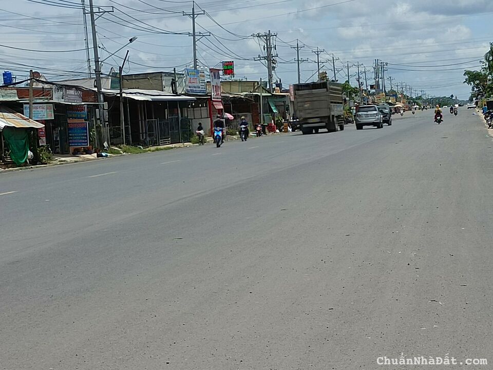 Bán lô đất 2 mặt tiền đường nhựa 12m nằm ngay cổng KCN Tây Ninh