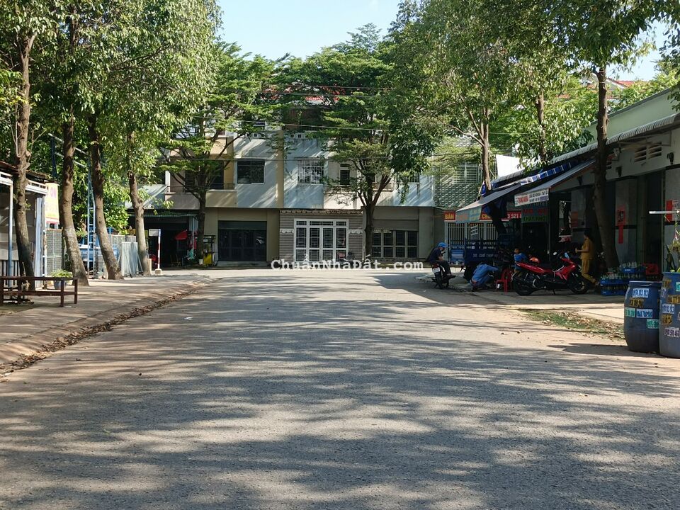 Bán lô đất khu F đối diện khu biệt thự tại Bến Cát