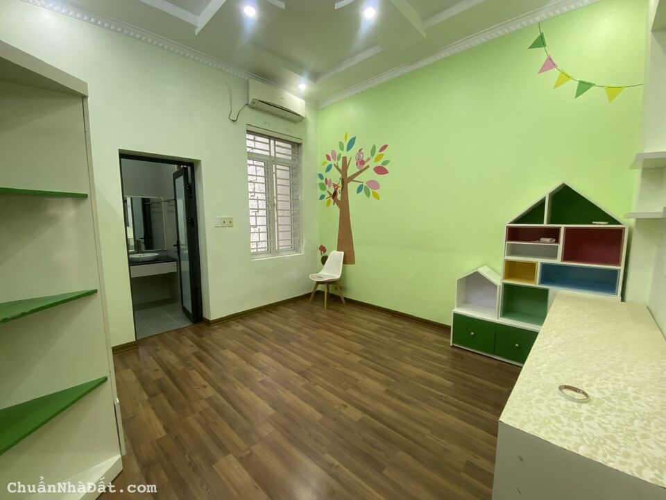 BÁN NHÀ 3 TẦNG CHỈ VỀ Ở LUÔN tại khu Văn Cao, Ngô Quyền Hải Phòng 