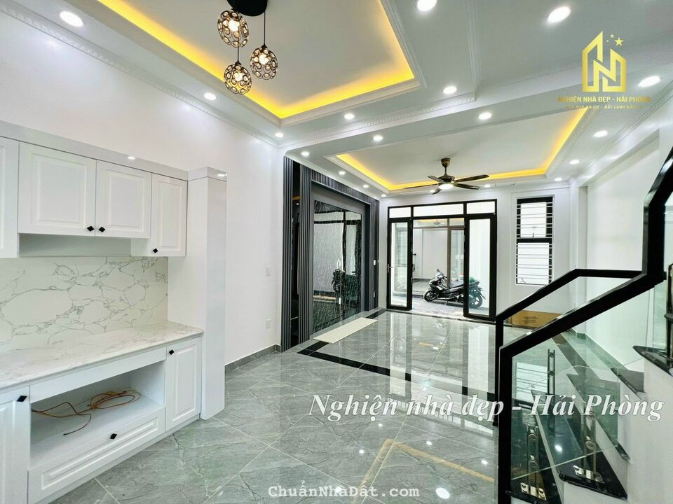 Nhà độc lập, đng trải nhựa tại ngo 152 hồ sen, Lê Chân, Hải Phòng