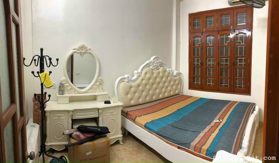 🍎 SIÊU RẺ + NHÀ DÂN XÂY 4 TẦNG GẦN NGAY MẶT PHỐ HỒNG TIẾN. CÁCH 2 NHÀ LÀ RA NGÕ Ô TÔ TRÁNH