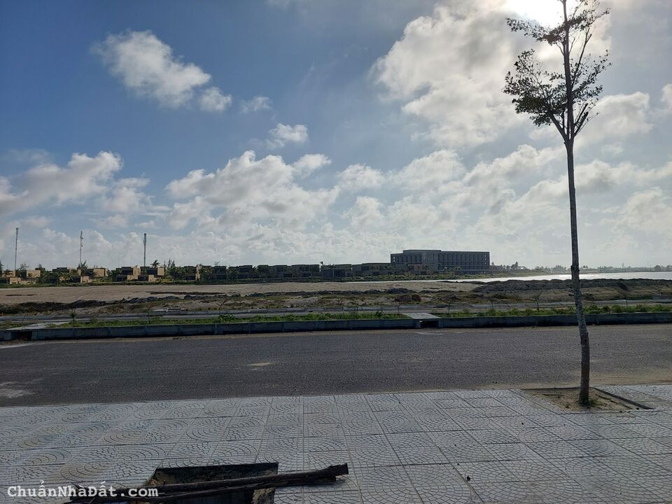 Dự án X3 Aqua Complex giá tốt nhất hiện nay ven sông Cổ Cò Dự án X3 Aqua Complex giá tốt nhất hiện nay ven sông Cổ Cò