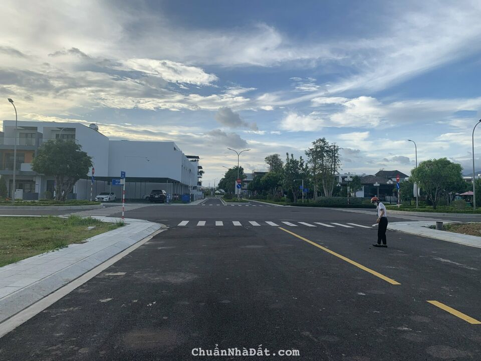 Bán nhà  Mỹ Gia Gói 8 lk 8.12 The Capella Garden giá chỉ 5 ty 4 