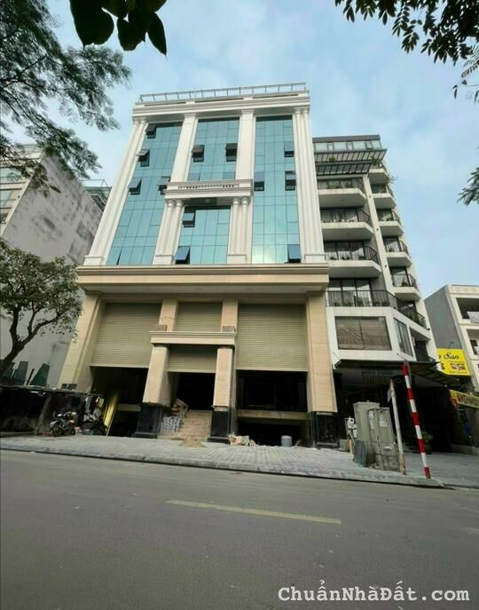 Cho Thuê tòa nhà Văn Phòng VIP mặt phố Dịch Vọng Hậu Dt 550m2 Mt 16m. Giá 55.000usd/th