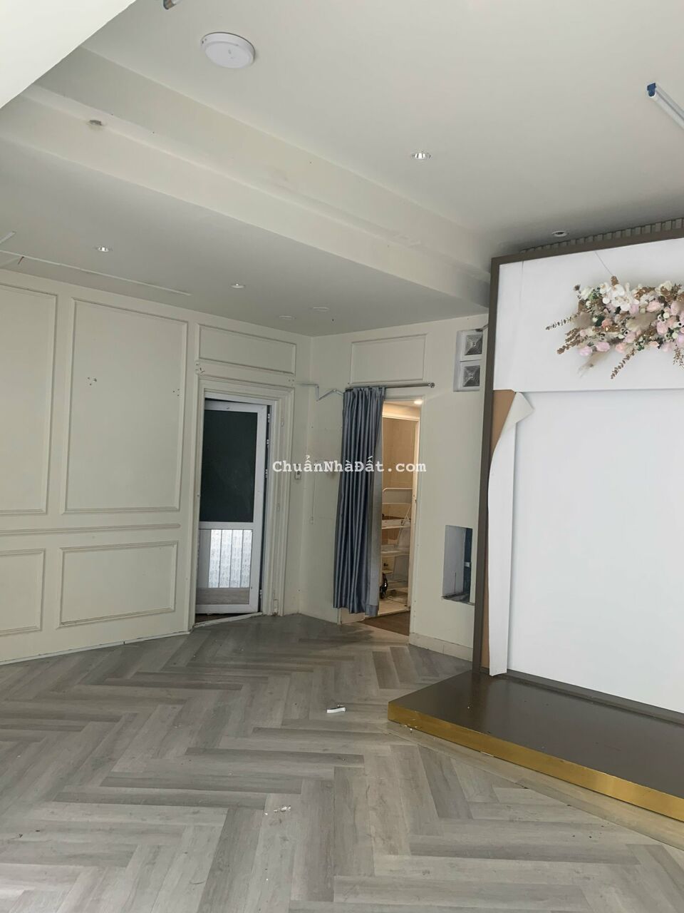 Cho thuê mặt bằng kinh doanh 100m2 Bến Nghé Quận 1 chỉ 60tr còn thương lượng Cho thuê mặt bằng kinh doanh 100m2 Bến Nghé Quận 1 chỉ 60tr còn thương lượng