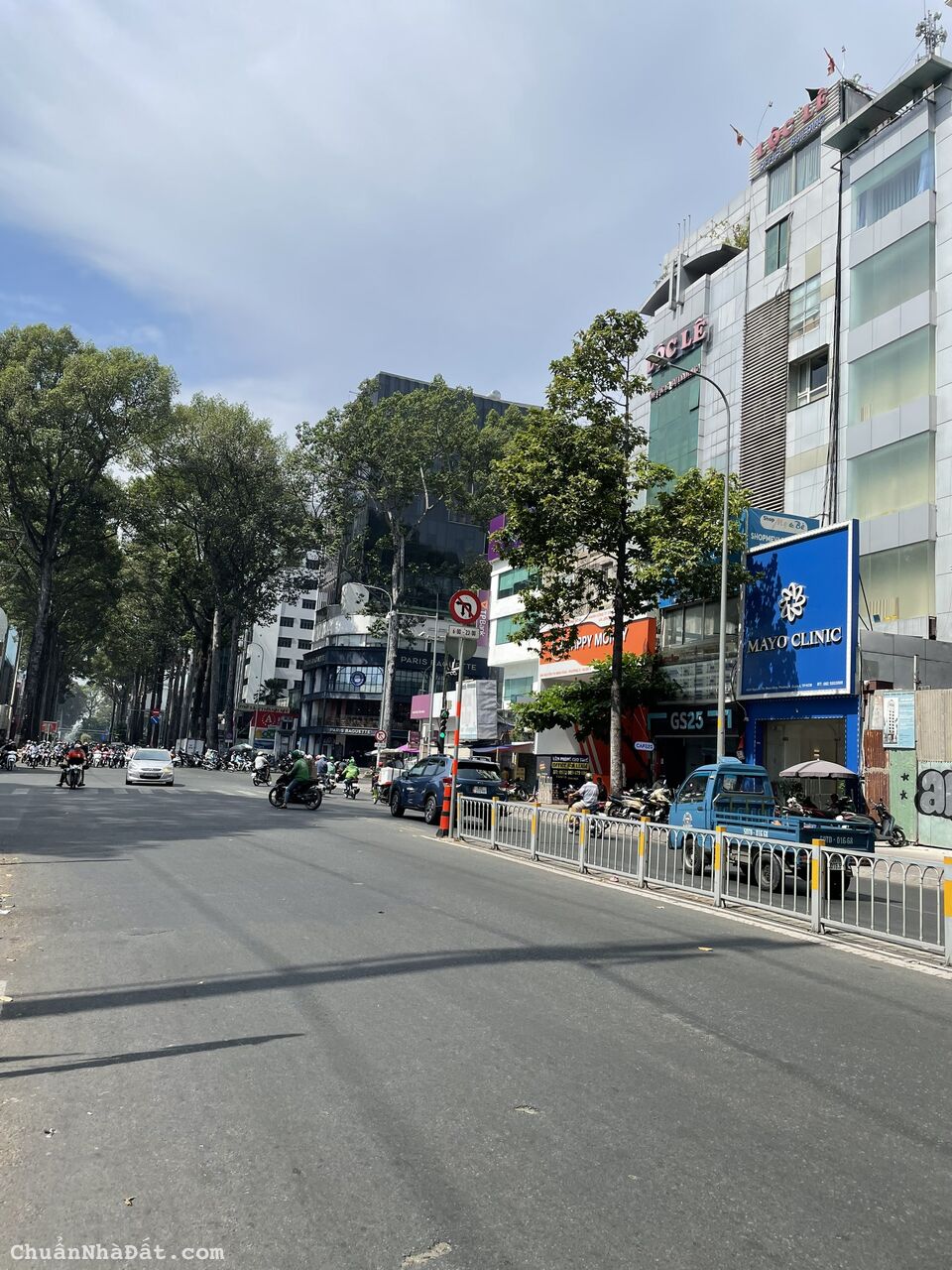 Cho thuê mặt bằng hơn 200m2 Nguyễn Thị Minh Khai đối diện bệnh viện Từ Dũ