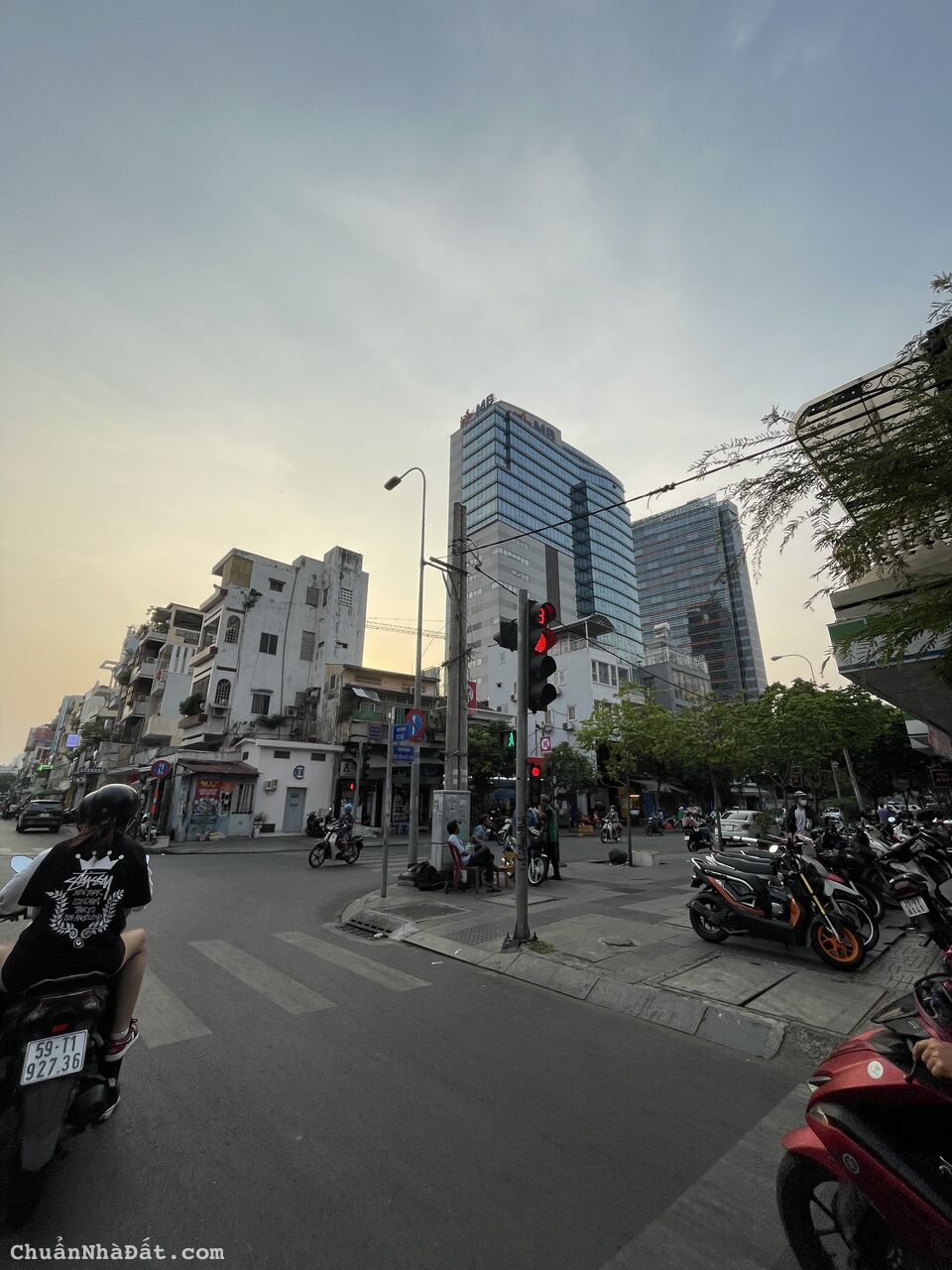 Cho thuê nhà góc 2 mặt tiến hơn 200m2 Cô Bắc + Nguyễn Khắc Nhu giá chỉ 260tr còn thương lượng Cho thuê nhà góc 2 mặt tiến hơn 200m2 Cô Bắc + Nguyễn Khắc Nhu giá chỉ 260tr còn thương lượng