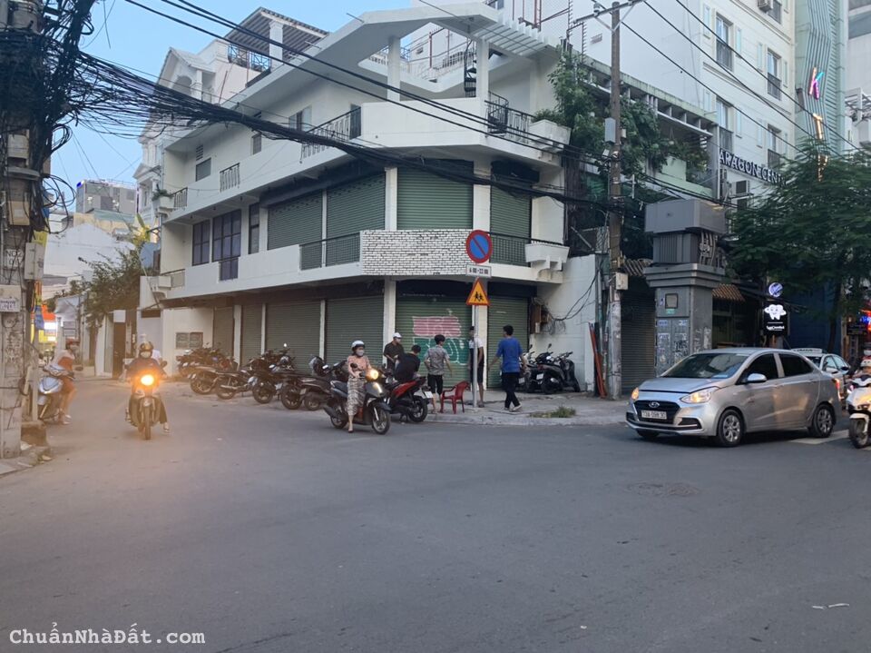 Góc 2Mt Trần Nhật Duật Q1, 80M2 3 Lầu ốp Kính, 110 Triệu! Góc 2Mt Trần Nhật Duật Q1, 80M2 3 Lầu ốp Kính, 110 Triệu!