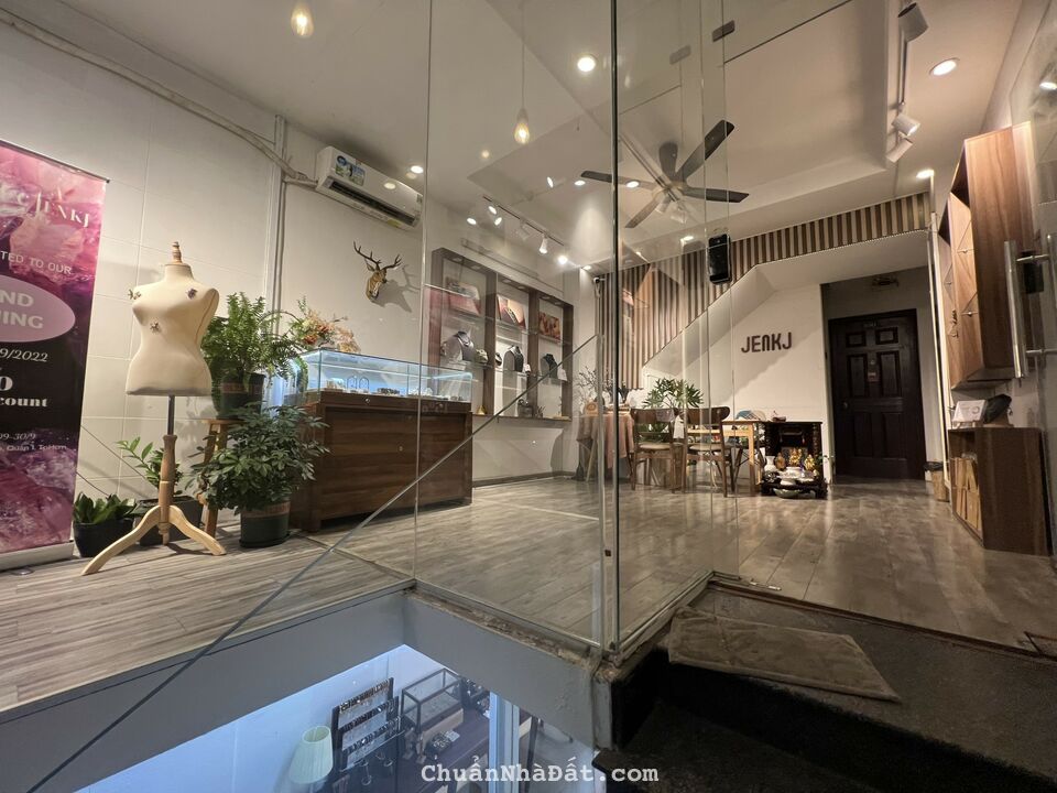 Cho Thuê Nhà Nguyên Căn 11P, 12 Vệ Sinh mặt Tiền Đề Thám, P.Cầu Ông Lãnh, Q.1 chỉ 70tr còn TL