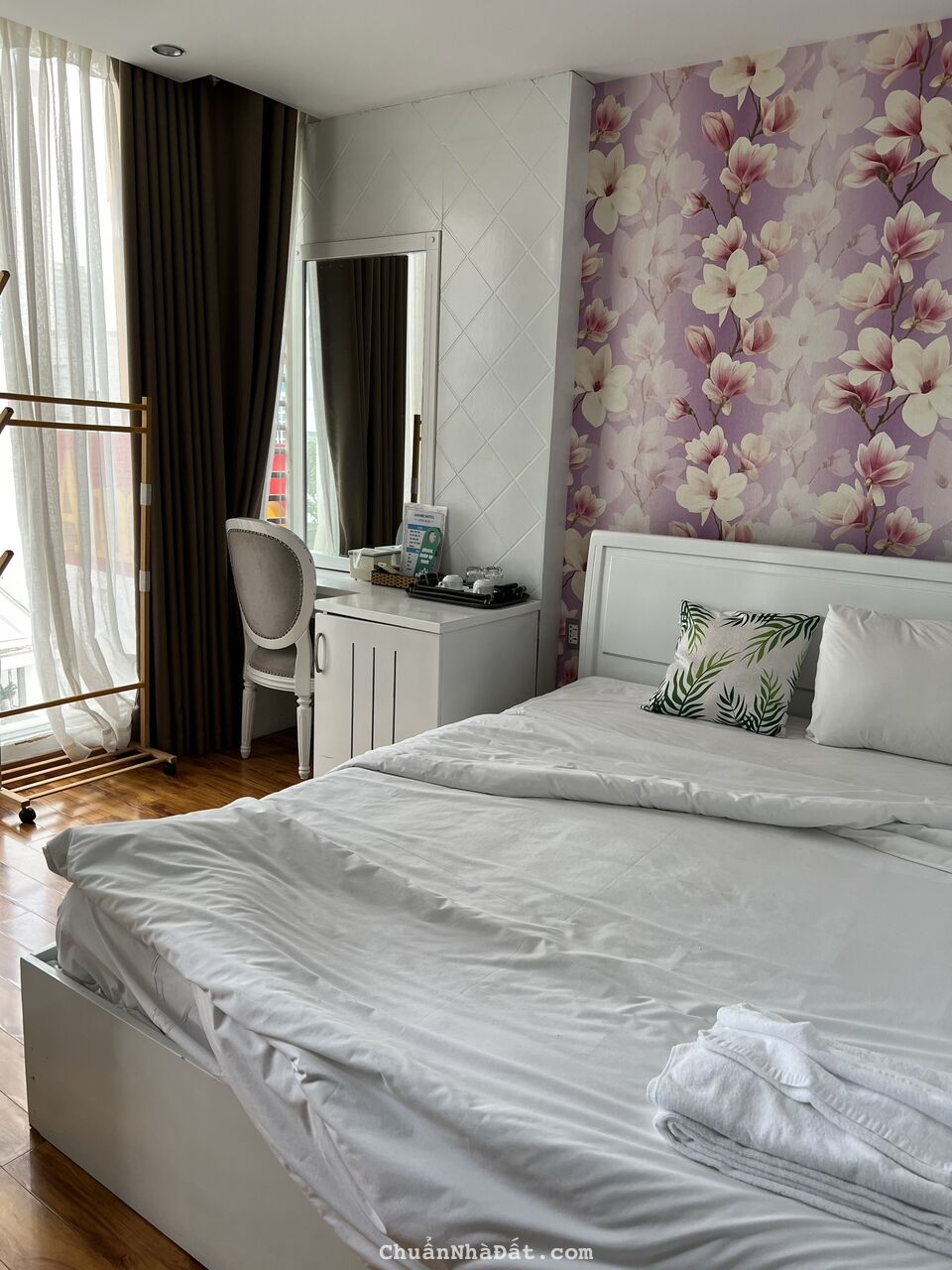 CHO THUÊ KHÁCH SẠN PHẠM NGŨ LÃO 20P CÓ THANG MÁY GIÁ CHỈ 100TR