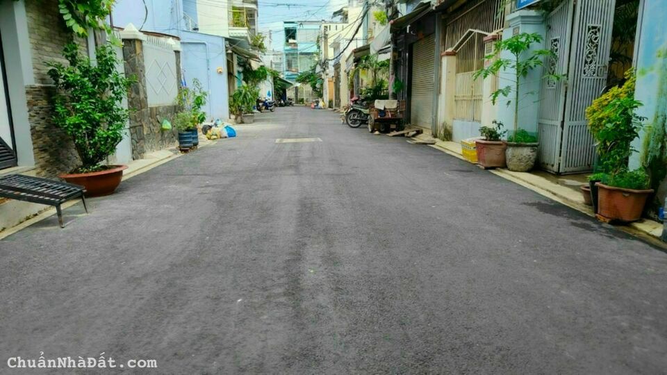 Nhà 1/ trong hẻm 7m phường Phú Thạnh quận Tân Phú bán giá chỉ 2 tỷ 550tr vẫn còn thương lượng.