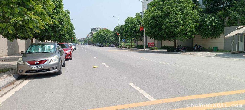 Ngọc Thụy TĐC 45.2m, 2 mặt ngõ đường vĩa hè to ô tô đỗ 0987883182 Ngọc Thụy TĐC 45.2m, 2 mặt ngõ đường vĩa hè to ô tô đỗ 0987883182