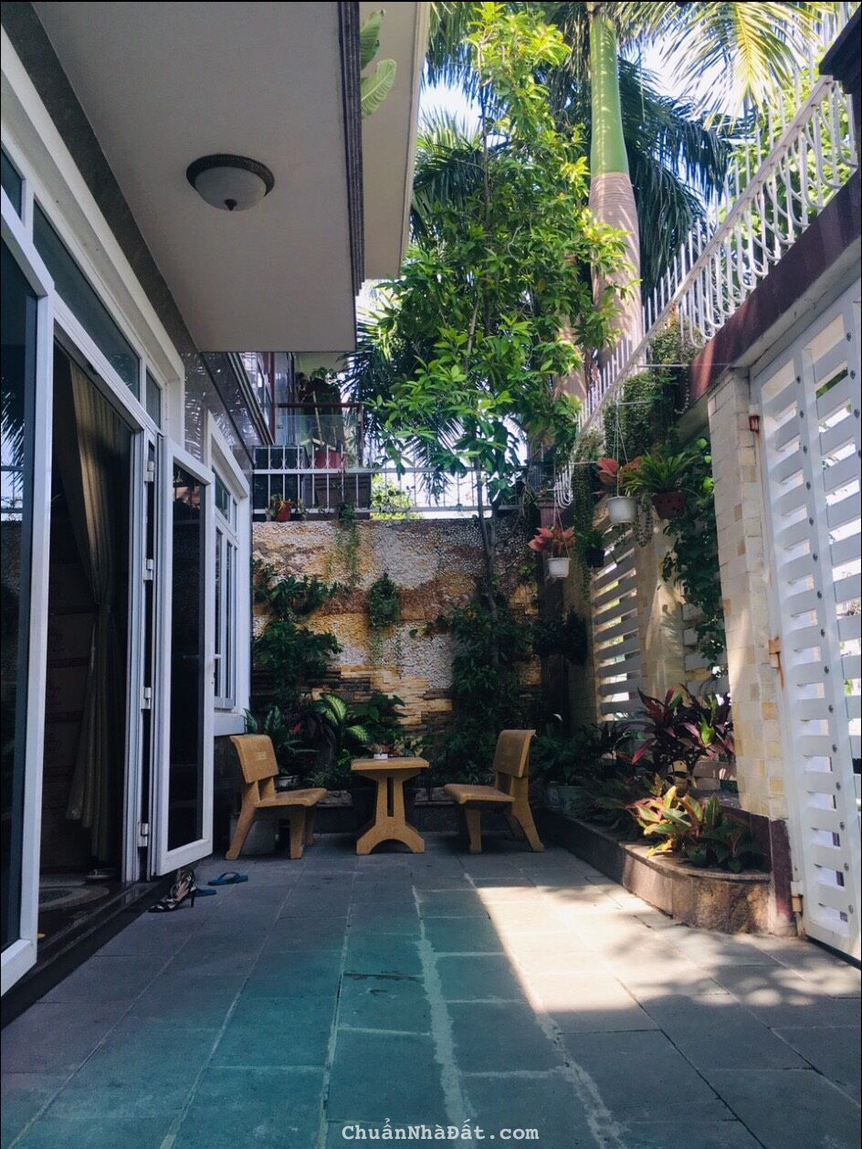 Anh Chị Cần Bán Gấp Biệt Thự Ngay Lê Trọng Tấn 10x18 trệt 1 lầu giá rẻ nhất khu vực