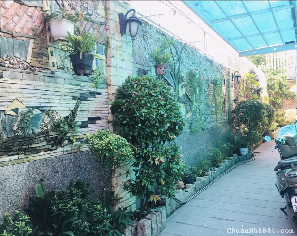 Anh Chị Cần Bán Gấp Biệt Thự Ngay Lê Trọng Tấn 10x18 trệt 1 lầu giá rẻ nhất khu vực