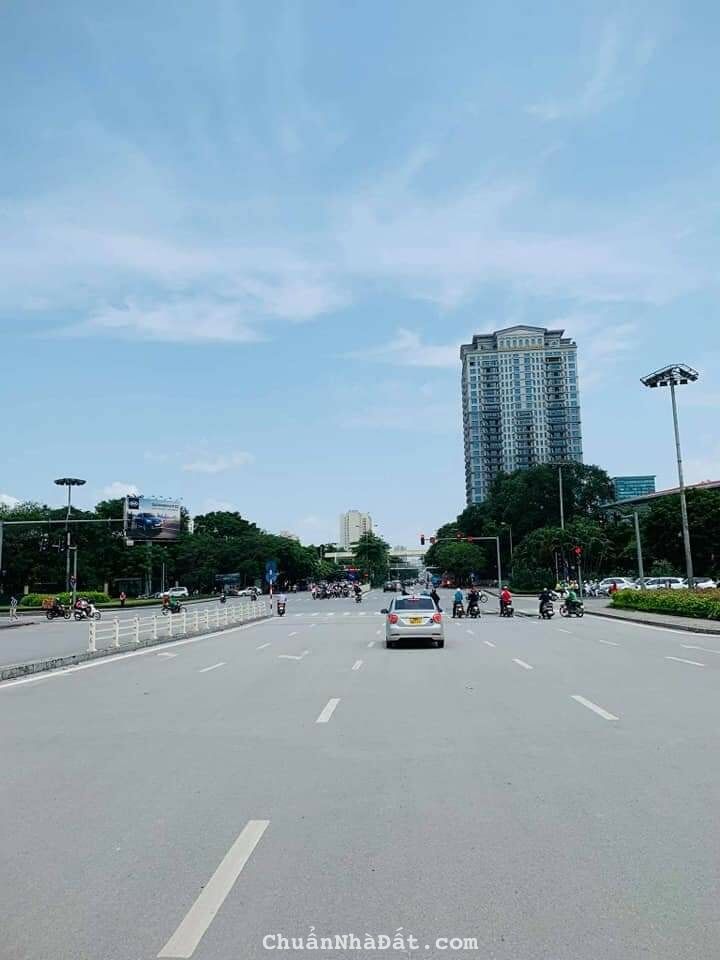 Nhà mặt phố Nguyễn Văn Huyên,S: 77m2,nở hậu, kinh doanh, đường 50m, giá 16 tỷ