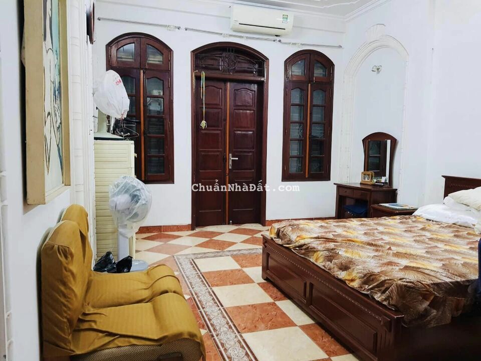 Siêu Hot. Nhà ngõ 16 Nguyễn Khánh Toàn, Cầu Giấy, S: 77/95m2, 5 tầng,  MT4.2, giá 13.5 tỷ 