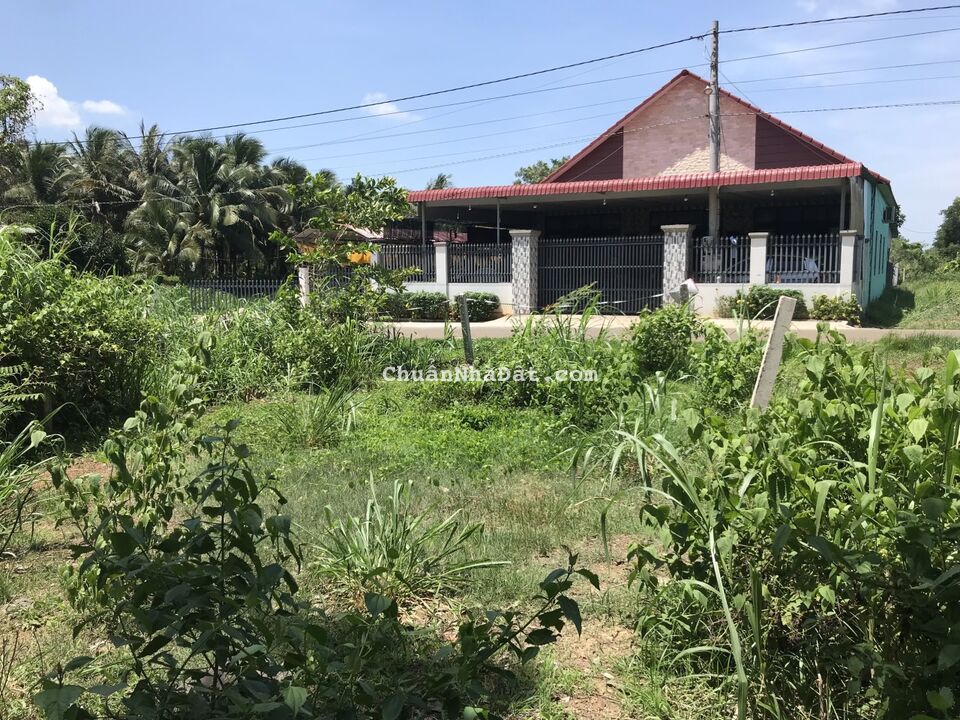 Chính chủ cần bán miếng đất đẹp thích hợp đầu tư hoạc xây nhà nghỉ dưỡng tại Nghĩa Thành- Châu Đức