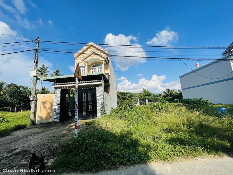 Chú em đá gà bị bể nợ nên cần bán nhanh lô đất thổ cư 137m2 giá 800tr