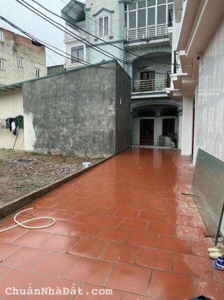 cần bán gấp nhà 5 tầng long biên ngõ rộng 4m giá chỉ hơn 2 tỷ