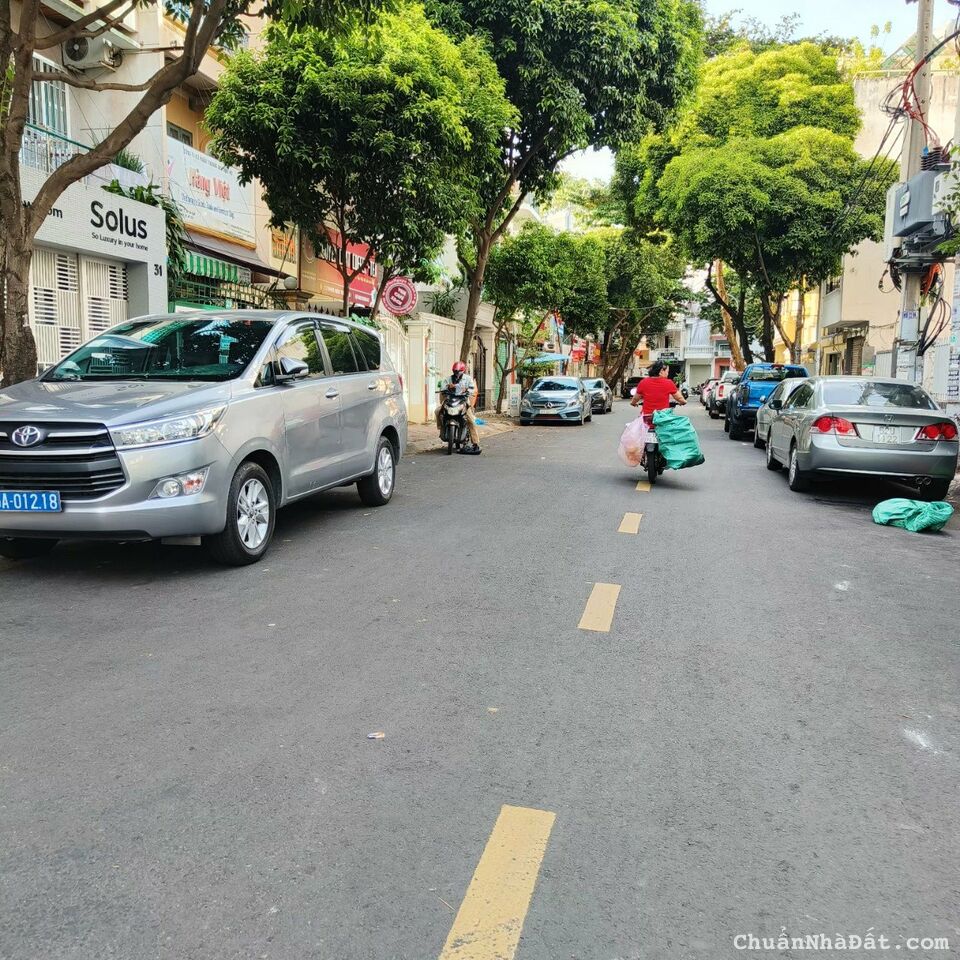 Bán MT Phú Nhuận giá MT bằng giá hẻm chỉ 9 tỷ 5 đẹp lung linh