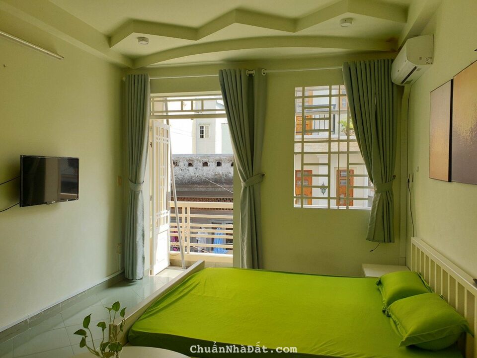 Bán MT Phú Nhuận giá MT bằng giá hẻm chỉ 9 tỷ 5 đẹp lung linh