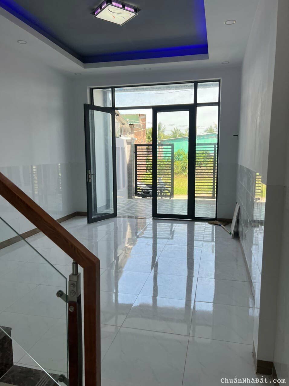  Nhà siêu đẹp, thuận tiện di chuyển Quận 1 gần Phan Xích Long. Hẻm 1 sẹc xi măng sạch sẽ