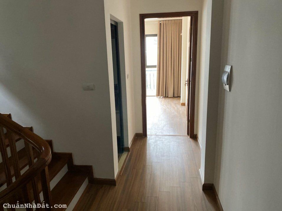 Bán Tòa Nhà 2MT Huỳnh Văn Bánh Q.Phú Nhuận.DT:7x17, 5 tầng HĐT:65tr/tháng.Giá 23,5 tỷ