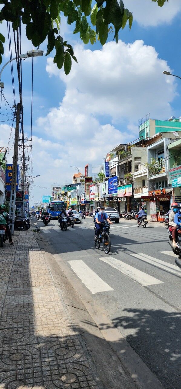 Bán nhà MTKD CMT8, Tân Bình. DT 4,5x19m (hậu 6,2m), 4 tầng. Giá 21,9 tỷ (TL)