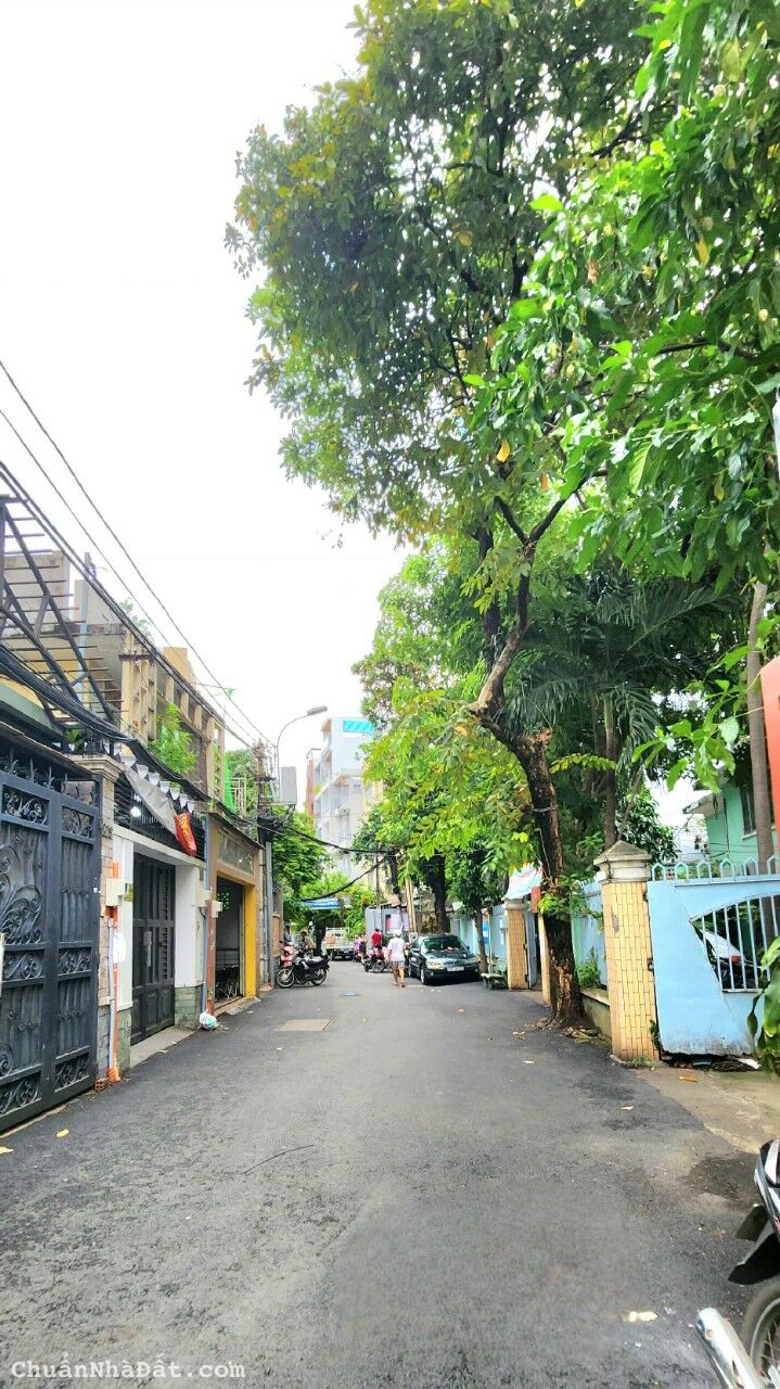 Bán nhà MT Nguyễn Đình Chính (có hẻm hậu), P11. DT 4,5x15m, tiện XD mới. Nhỉnh 13,2 tỷ