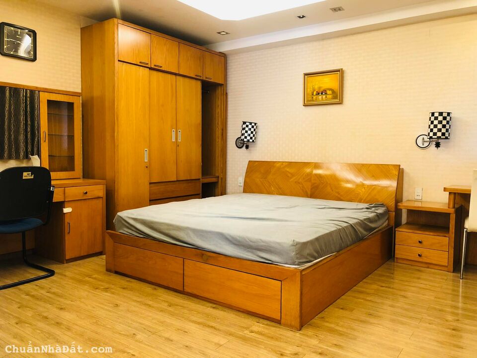 Cho Thuê Căn hộ Central Garden Quận 1, Dt : 142m2, 3PN, Giá : 17 tr/th, 